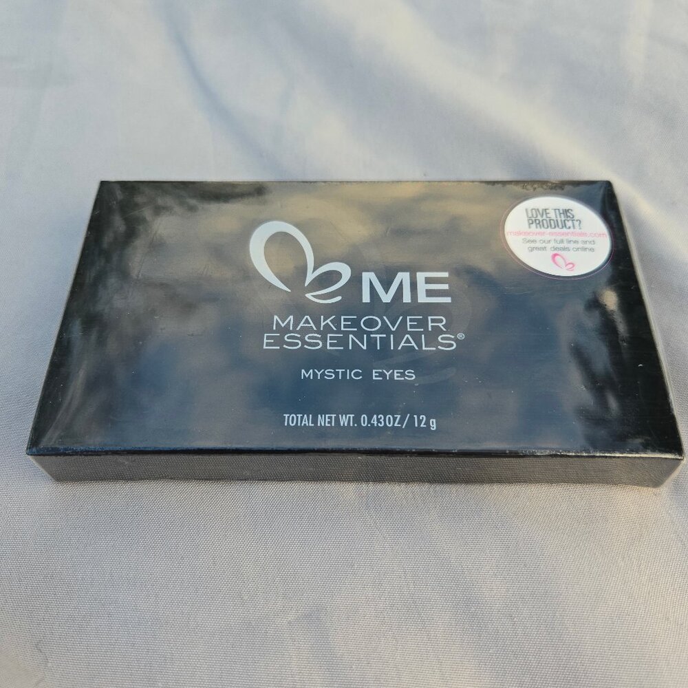 Makeover Essentials Mystic Eyes 6 Eye Colors / Creamy Eye Liners Compact NEW